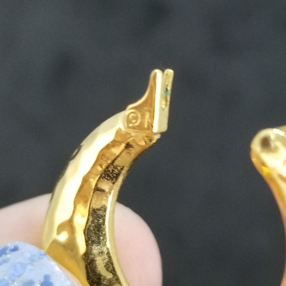 Monet hammered gold puffed hoop earrings 💛 - Picture 7 of 8